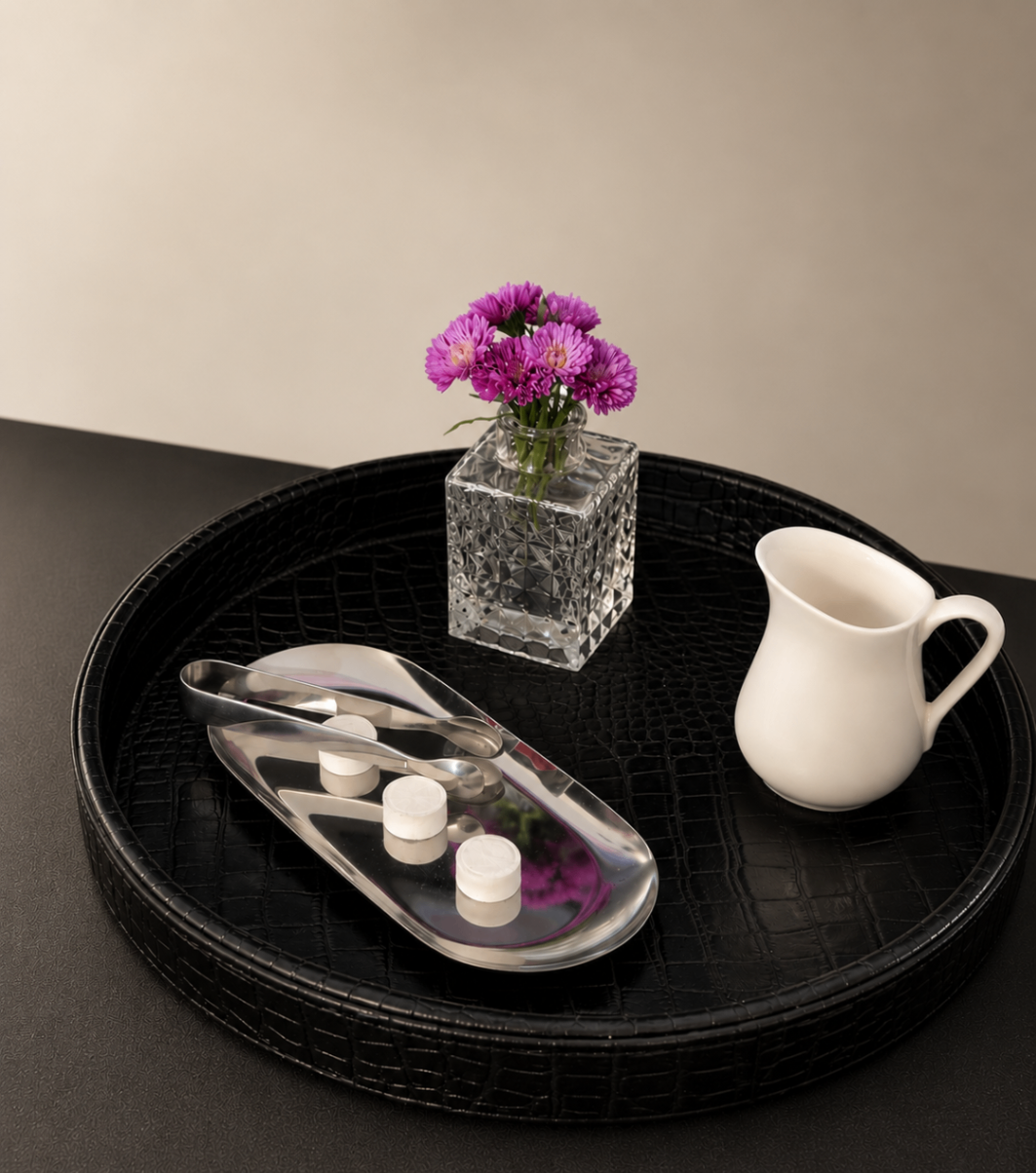 Amenity tray with floral accent